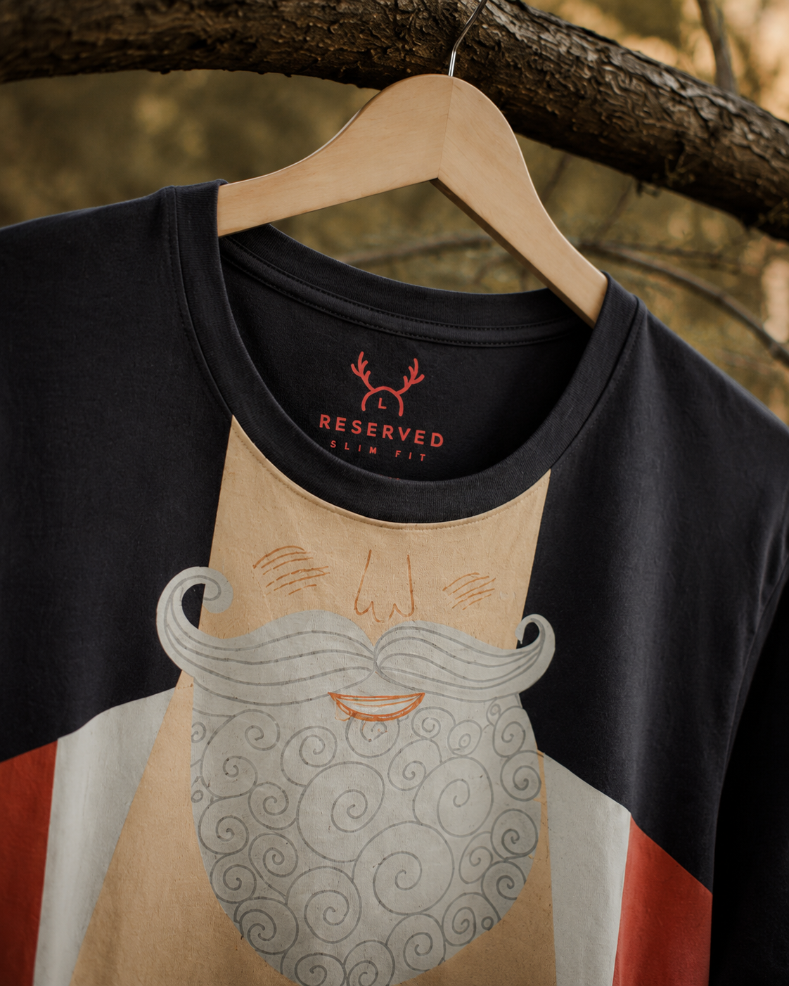 SEXY & I KNOW IT TEE - Image 4